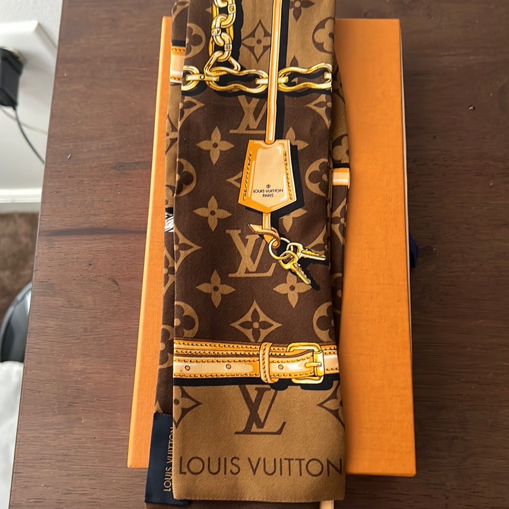 Monogram Louis Vuitton Bandeau